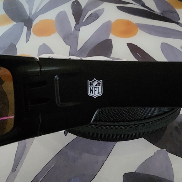 Oakley Cowboy Sunglasses - Picture 4 of 7